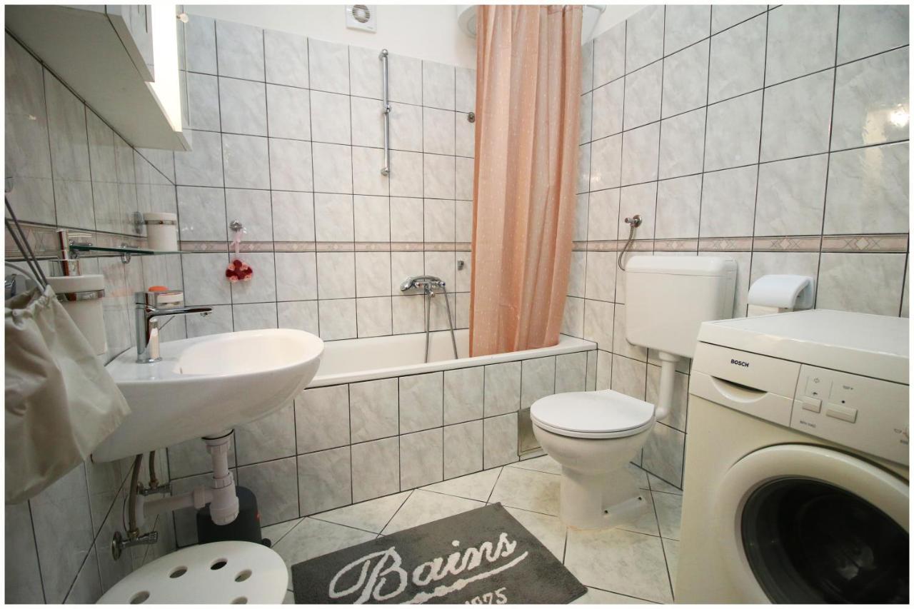 Studio Apartman Elena 普利莫顿 外观 照片